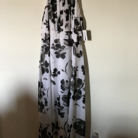 R&K Black & White Floral Sleeveless Halter Boho Maxi Dress Sz 18 - Picture 2 of 5